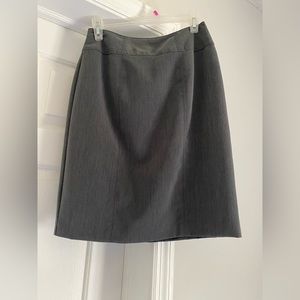 Worthington pencil skirt gray size 4